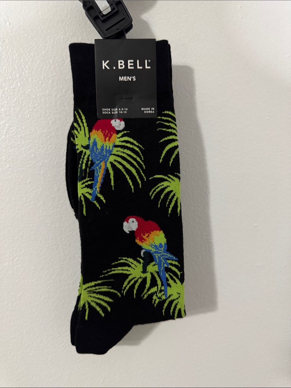 K. Bell Men’s Black Socks Size 10-13 with Colorful Parrot Print NWT